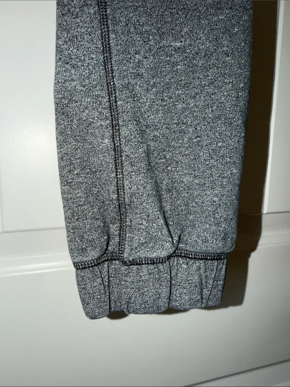 Lululemon 16 Women’s Gray Jogger Sweatpants - Comfortable Everyday